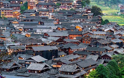 佛山6种常见的外墙仿石漆施工工艺！